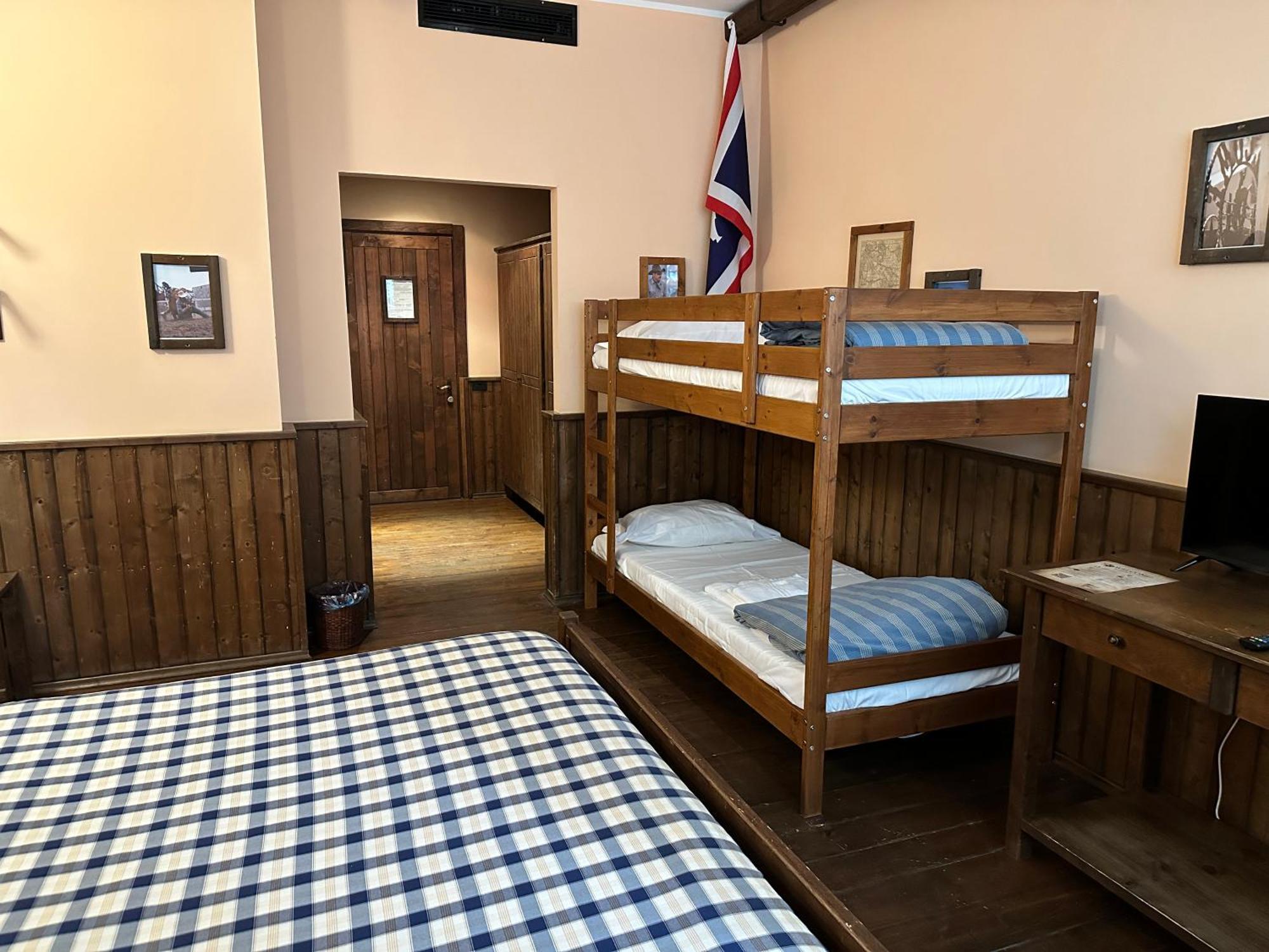 Cowboys Guest Ranch Hotel Voghera Exterior photo